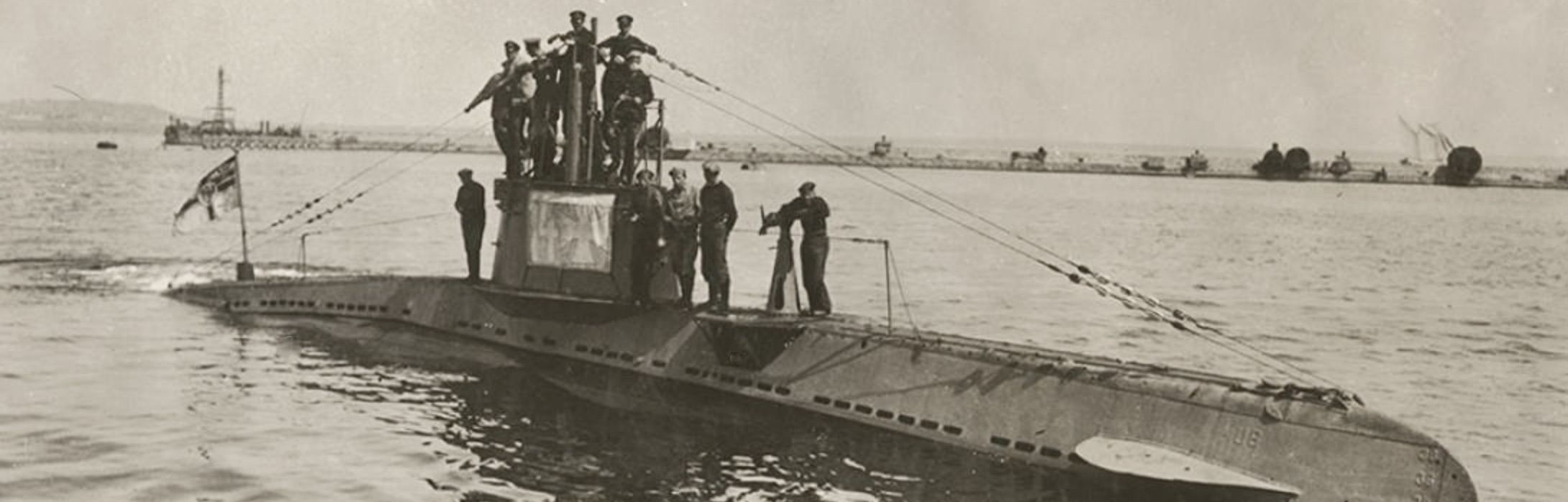 Le sous-marin UB-14 similaire au UB-39 qui a torpillé le chalutier Yvonne de l'armateur Numa Lurie d'Arcachon, photo libre de droit